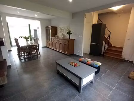 maison de 1965 entièrement rénovée avec goût  alliant charme d’origine et modernité.