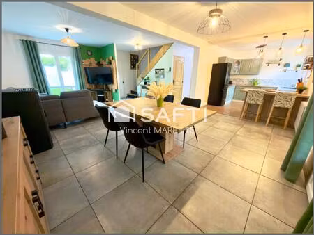 maison familiale rénovée de 130 m² au sol – 4 chambres – jardin 708 m² – sous-sol total