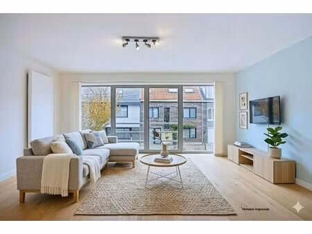 instapklare bel-etage met 3 slaapkamers en zonnige tuin in hartje eeklo