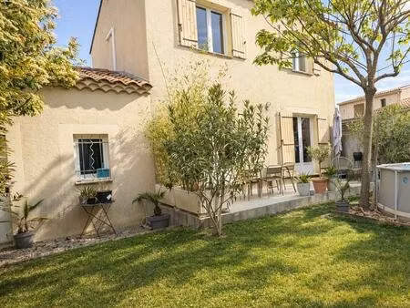 maison individuelle située au calme et bien entretenue