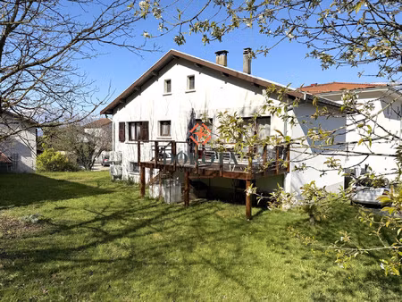 maison familiale  jardin et grand garage