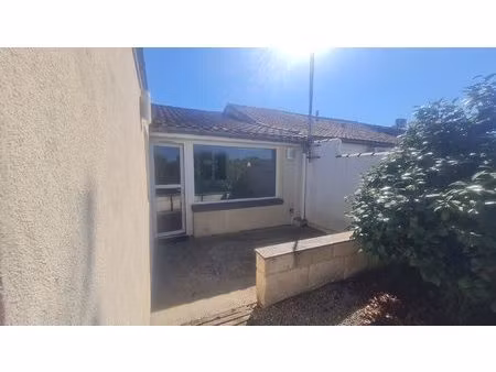 jolie échoppe avec jardin