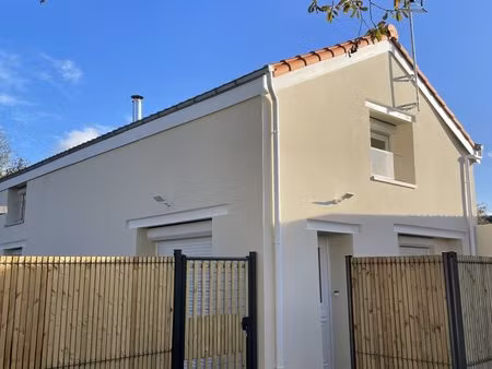 maison contemporaine bourg de maisdon-sur-sèvres