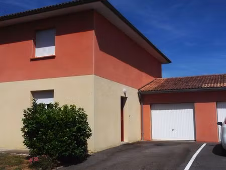 maison avec garage dans résidence privée