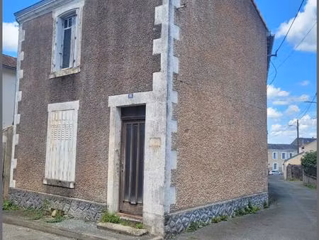 maison à rénover et idéalement située