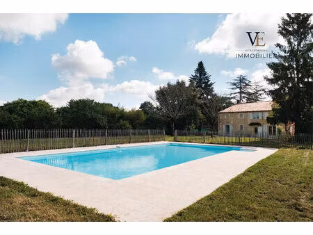 propriété 7 pièces - 242 m² - piscine & dépendances