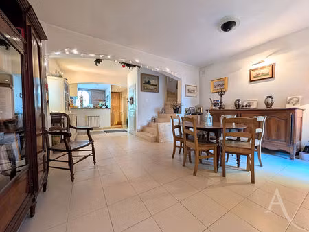 maison de ville de 145 m2 avec patio  au calme absolu