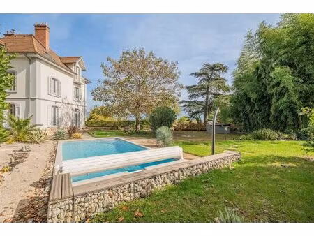 superbe maison de caractère à tullins de 258 m² avec piscine