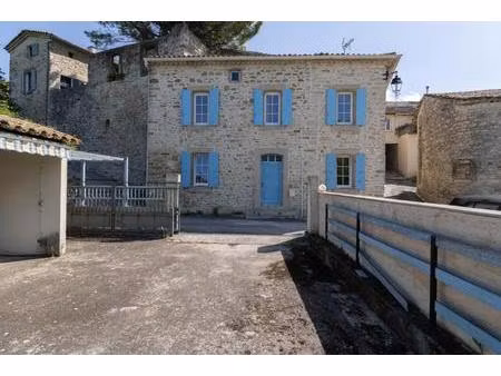 maison en pierre