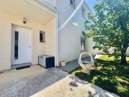 maison récente  familiale et lumineuse avec suite parentale en rez-de-chaussée  garage et 