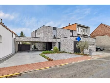 villa met praktijk of mogelijkheid kangoeroewoning