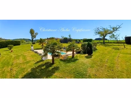 entre cluny et charolles  verosvres  maison de 2005 de 106 m²  avec piscine  3 chambres  s