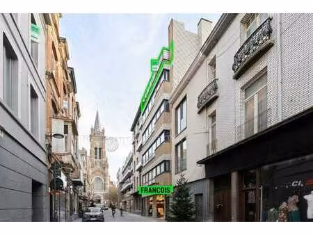 appartement spacieux avec terrasse ensoleillée situé dans l…