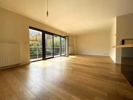 appartement lumineux de 2 chambres au coeur d'auderghem