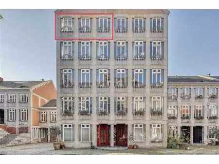 bel appartement 1ch de +-58m² situe dans un endroit calme !