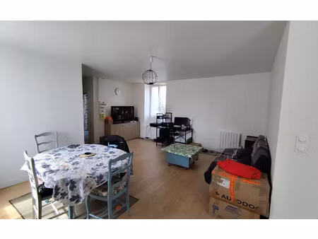 location appartement  68.95 m² t-3 à saint-pol-de-léon  610 €