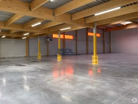 location local d’activités brie-comte-robert 77170 1722m²