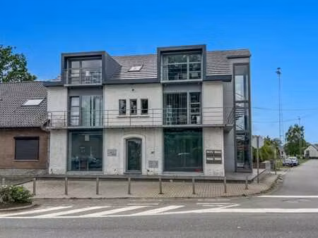 immeuble commercial mixte