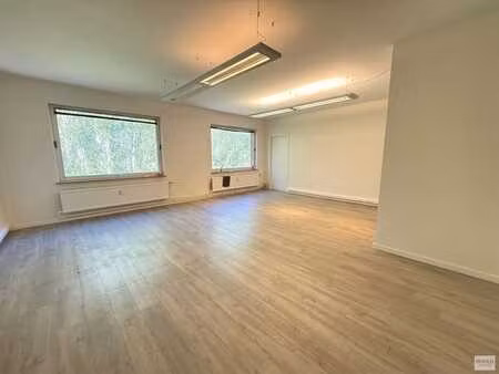 bureau privatif dans immeuble commercial !!