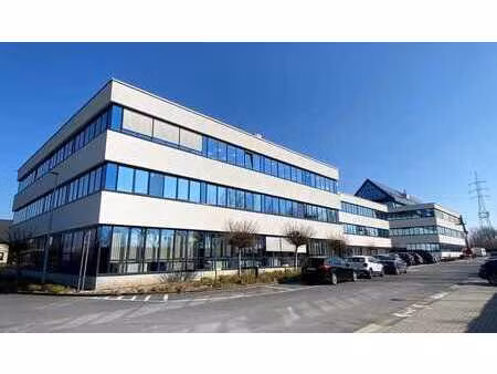 bureaux à louer dans le parc sluispark sur la r4 à merelbek