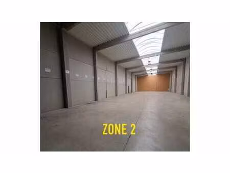 entrepôt  520m²  zoning de sorinnes  dinant