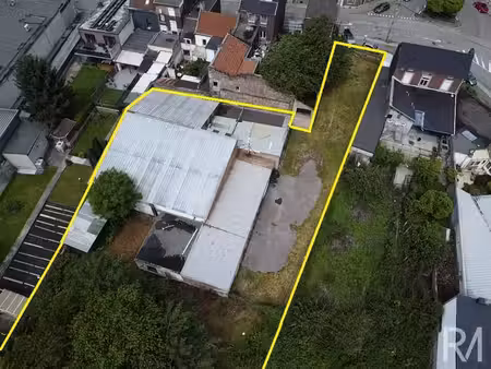 option option option entrepôt de 350m² (toiture non isolée)