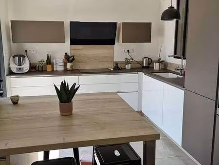 location maison à connerré (72160) : à louer / 101m² connerré
