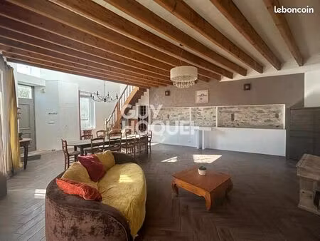maison 7 pièces 180 m²