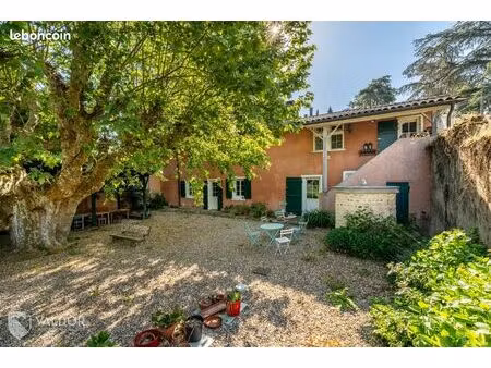 maison 7 pièces 190 m²