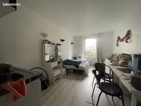 studio 1 pièce 17 m²