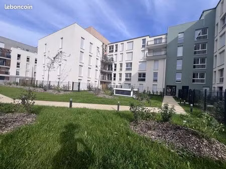 studio 1 pièce 23 m²