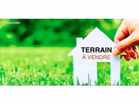 terrain 602 m² estaires