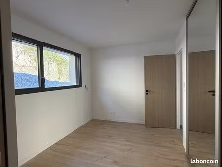location appartement 4 pièces 115 m²