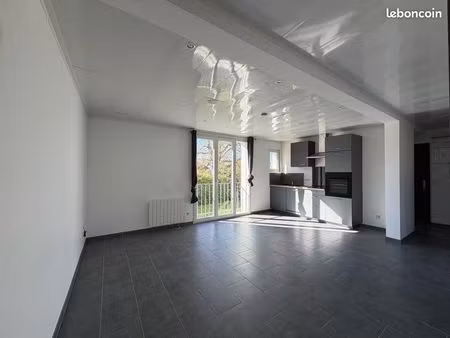 t4 refait à neuf avec 3 chambres