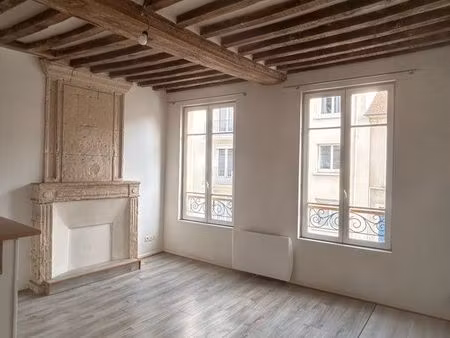 à louer - f3 lumineux de 43 m² rue de bayeux caen
