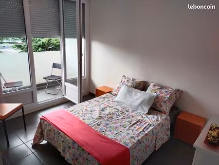 appartement f2 entièrement meublé 50 m2   3 façade 2 balcons parking privatif