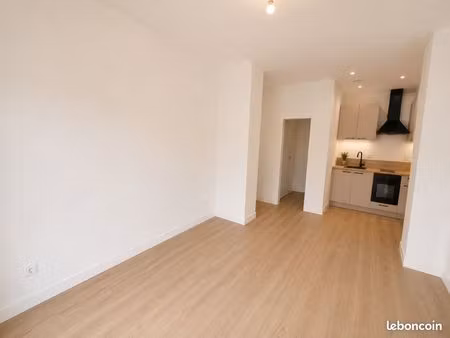 appartement 1 pièce 14 m²