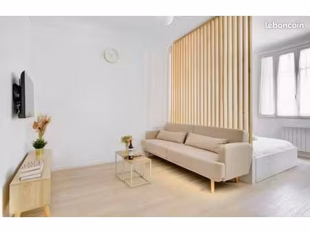 studio 1 pièce 26 m²