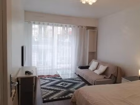 studio 1 pièce 30 m²