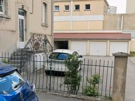 loue places de parking exterieurs