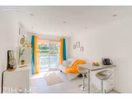 grand studio – résidence avec piscine et parking
