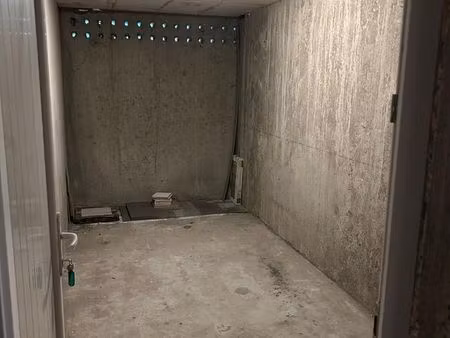 location cave 10m²