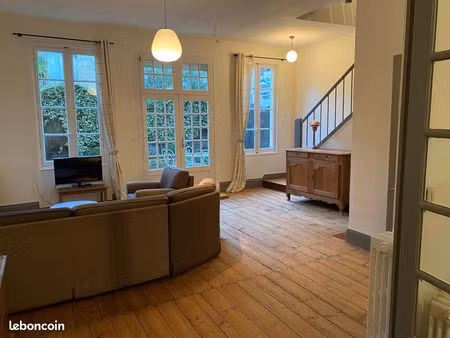 location maison vide dans le vieux cognac