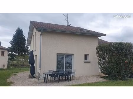 location maison izernore