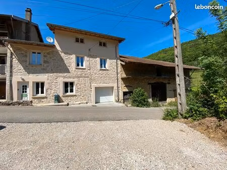 superbe maison meublée en pierre 150m² - 4 ch - calme absolu & faible conso énergie