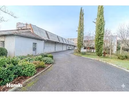 immeuble t10 de 1800m2 à oyonnax 01100  rue molière