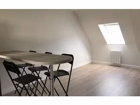 location appartement  m² t-3 à carhaix-plouguer  670 €