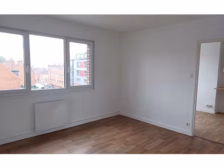 location appartement  m² t-3 à hazebrouck  560 €