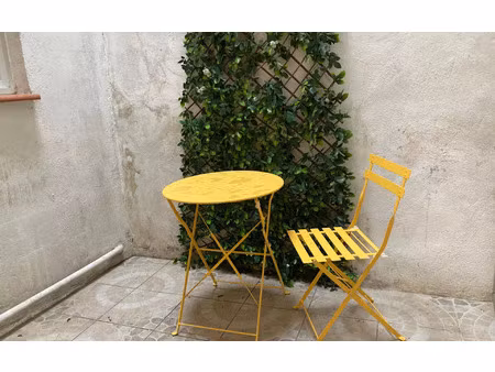 location appartement  m² t-1 à lambesc  400 €