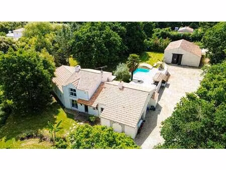 vente maison piscine au fenouiller (85800) : à vendre piscine / 190m² le fenouiller